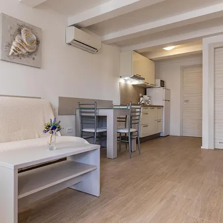 Apartments Crnekovic III Baska  Exterior photo