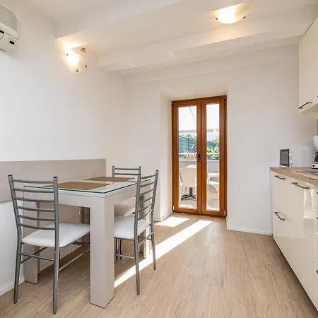 Apartments Crnekovic III Baska  Exterior photo