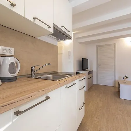 Apartments Crnekovic III Baska  Exterior photo