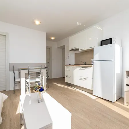 Apartments Crnekovic III Baska  Exterior photo