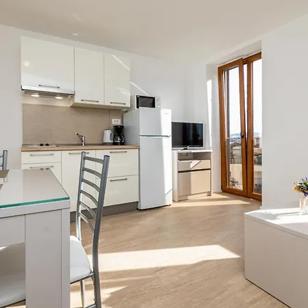 Apartments Crnekovic III Baska  Exterior photo