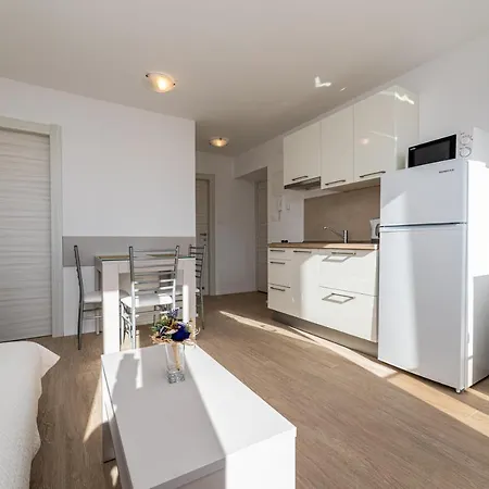Apartments Crnekovic III Baska  Exterior photo