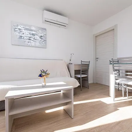 Apartments Crnekovic III Baska  Exterior photo