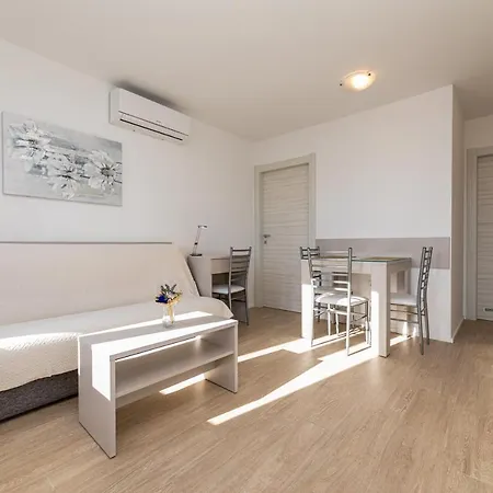 Apartments Crnekovic III Baska  Exterior photo